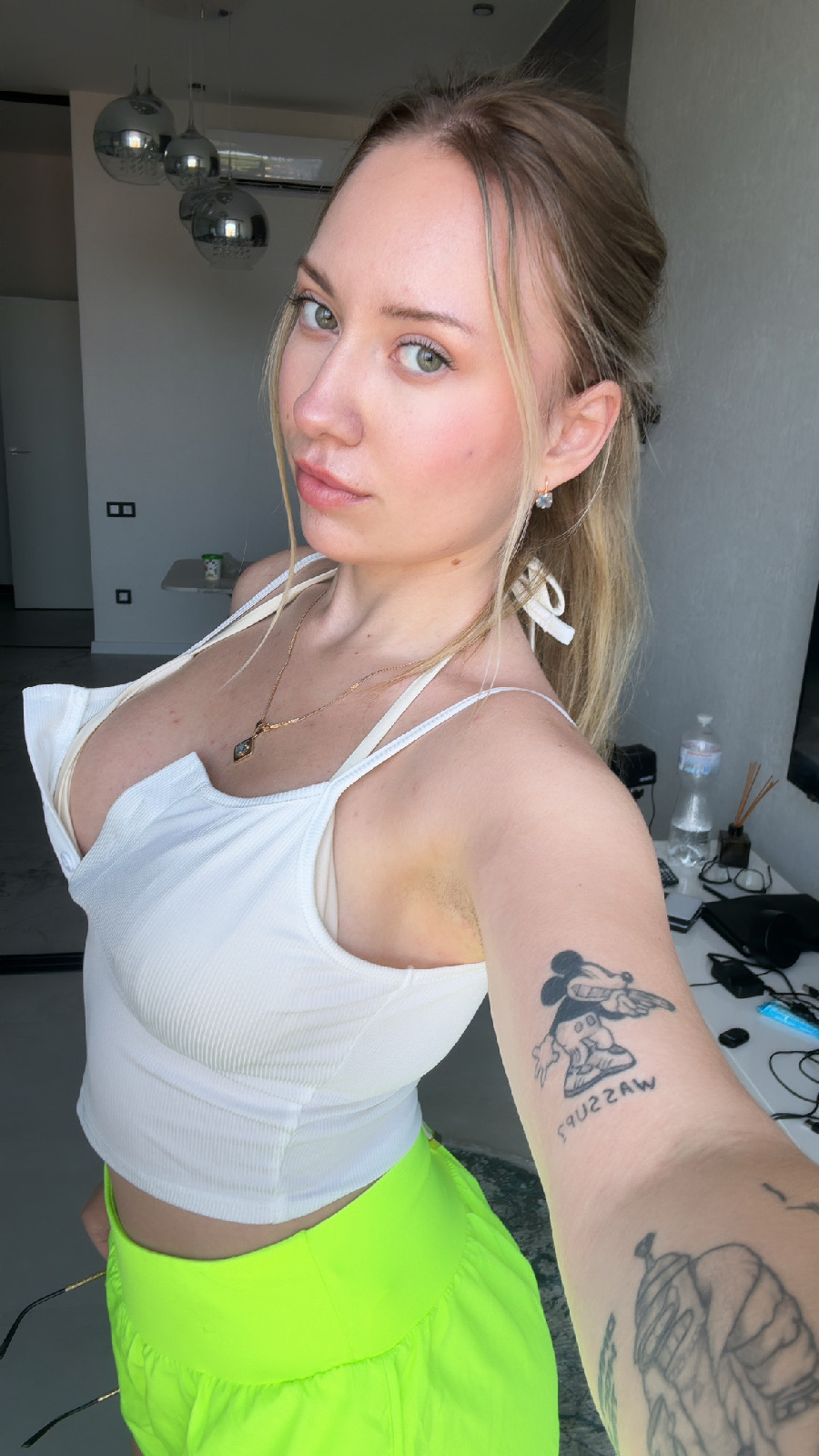 KateV in her underwear in Beirut